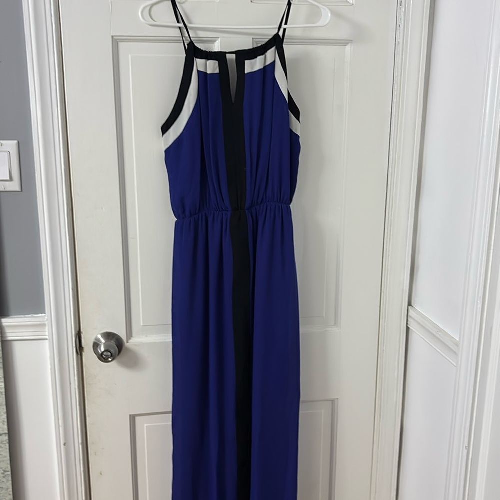 Maxi Dress High Neck With a Key Hole